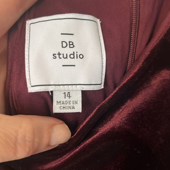 Purple/wine velvet dress - Picture 3 of 3